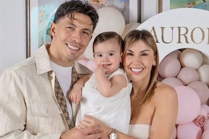 Lisandro Martínez elogió a su esposa, Muriel López Benítez