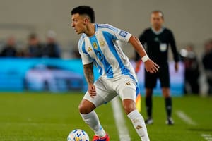 Lisandro Martínez es uno de los jugadores convocados por Lionel Scaloni a la selección argentina