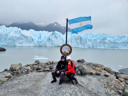 Lisi y su marido, Marco, en Perito Moreno.