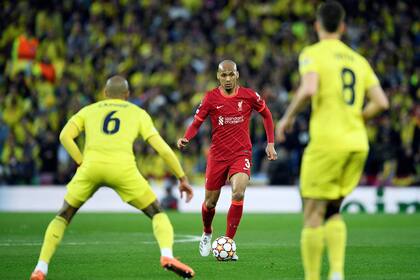 Liverpool ataca, Villarreal espera