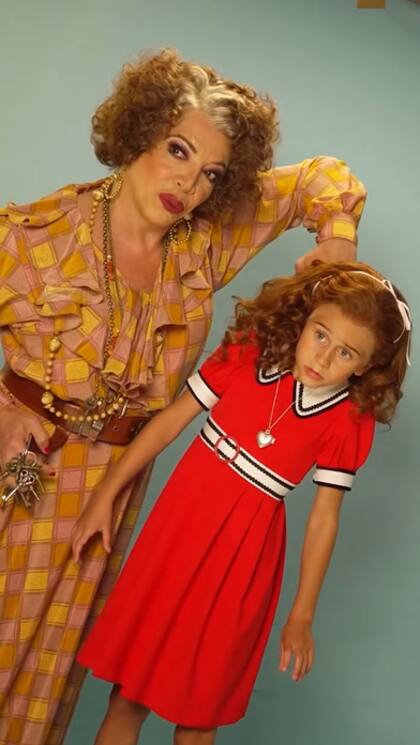 Lizy Tagliani será Miss Hannigan; Emma García Torrecilla será Annie y alternará el personaje con Paloma Leila Coso Ferro y Loana Murie (Foto: Instagram @annieteatroarg)
