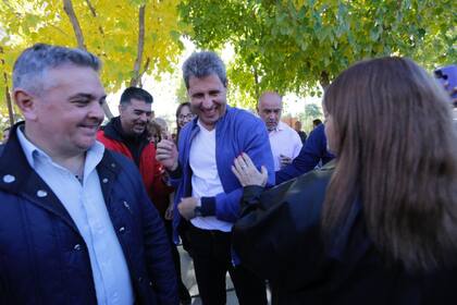 Llegada del gobernador Sergio Uñac para votar