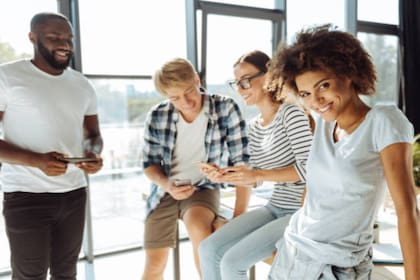 Llegar a disfrutar de lo malo que le pasa al otro puede ser por rivalidad o envidia. Foto: Pexels