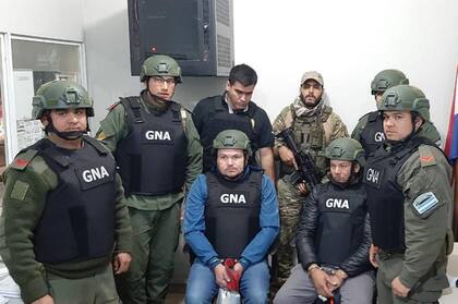 Llegaron a la Argentina los dos narcos expulsados de Paraguay