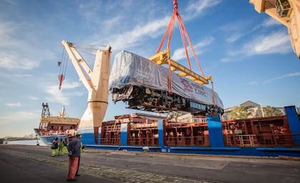 Llegaron desde China 20 nuevas locomotoras para el tren de cargas