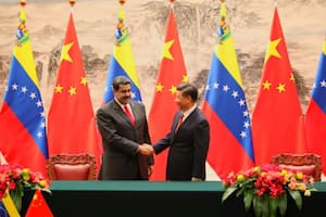 China insta a Estados Unidos a “liberar inmediatamente” a Maduro