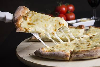 Lleva hasta 600 gramos de queso