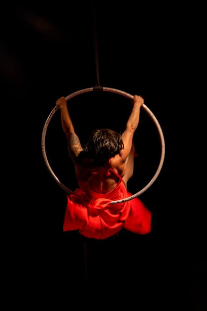 “Llevamos años adelante con el sueño del circo al aire libre, contando con artistas emergentes”, explica María del Aire, creadora y directora del proyecto