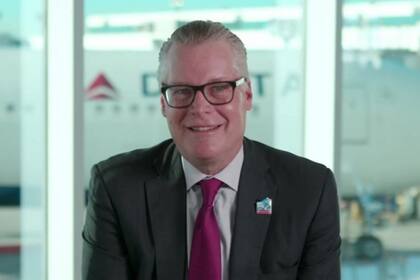 Llevar a la aviación a cero emisiones netas de carbono es el enfoque correcto, dice Ed Bastian