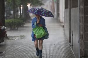 Alerta meteorológica en 10 provincias por ráfagas y tormentas intensas