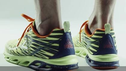 LN Corre probó las FLYii IV de Peak