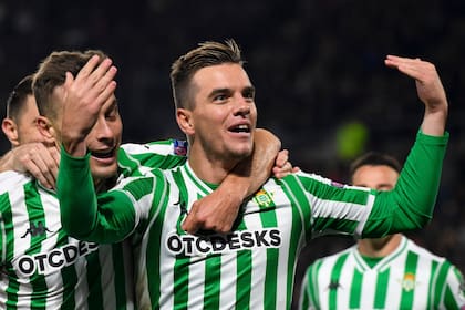 Lo Celso, de festejo en Betis ante Rennes