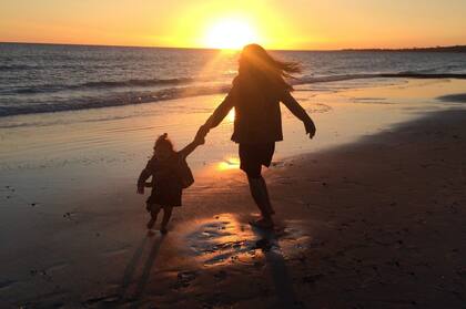 "Lo conquistado nos terminó por unir", dice Sebastián, quien se mudó junto a su familia a Uruguay para vivir una vida más tranquila.