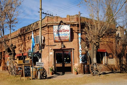 Lo del Turco abrió en 2019 y le ha devuelto vida al pueblo de Ramón Biaus.