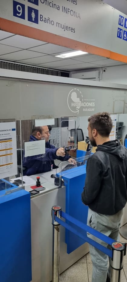Lo deportaron a Brasil, donde es buscado por tres asesinatos