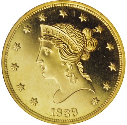 Lo distintivo de esta variante es la forma que toma el cabello de la Libertad sobre su oreja en el diseño