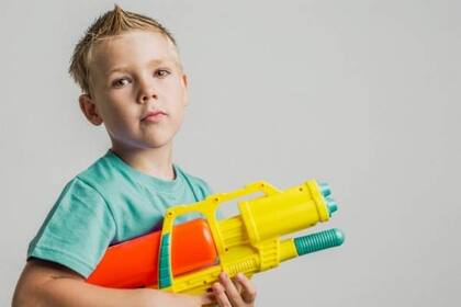 "Lo ideal es que no tengan un arsenal de armas o que no sea una tan realista. Pero la agresión y el enojo forman parte de los seres humanos y es través del juego que los niños pueden canalizar esos sentimientos", dice Maritchu