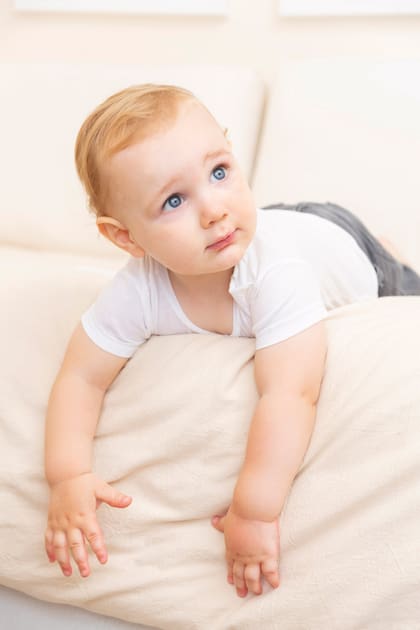 “Lo primero que hace papá cada día es escribirme o llamarme: me pide fotos o videítos de de Fermín. Benito es un abuelo superpresente. Es conmovedor verlo tirarse al piso con sus casi dos metros de altura para jugar con su nieto", confiesa.