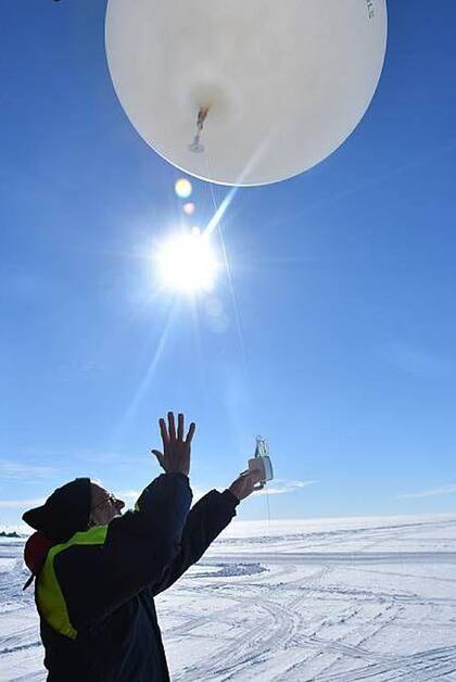 "Lo primero que vi (...) fue que los valores de ozono en primavera en la Antártida eran mucho más bajos que diez años antes".