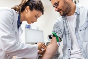 Jorge Tartaglione, médico: “La sangre no se fabrica, ni compra, ni vende, y puede salvar hasta tres vidas”