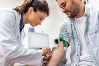 Jorge Tartaglione, médico: “La sangre no se fabrica, ni compra, ni vende, y puede salvar hasta tres vidas”