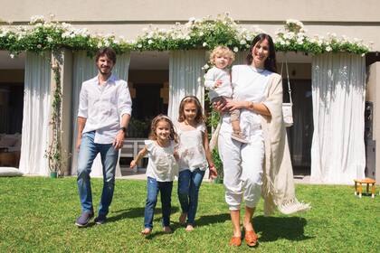 “Lo que le pasó a mamá fue mi gran motor para emprender algo nuevo”, cuenta Agustina con lágrimas en los ojos.