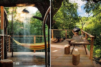 En la terraza trasera, horno y parrilla. "La madera que usamos para hacer los decks y los postes son de castaños de forestación propia”.