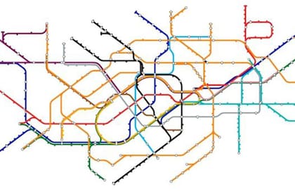 Lo que necesitas saber es cómo llegar desde donde estás hasta donde quieres ir, así que -aunque te da una idea de las distancias- lo que importa es que veas claramente las conexiones.
