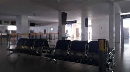 Lo que quedó de la terminal de arribos y partidas de El Palomar