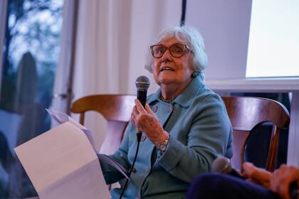 “Lo sagrado es algo previo y más inmenso que lo que nos dan las religiones", dijo la escritora Ivonne Bordelois