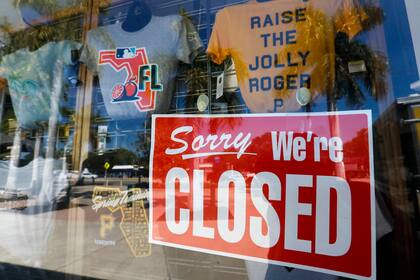 Un local de ropa deportiva en Pittsburgh cerrado por coronavirus