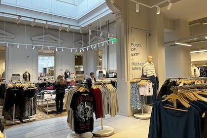 Local Indlan. Calle Florida 629, Ciudad Autónoma de Buenos Aires