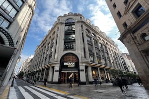 Local Indlan Market. Calle Florida y Tte. Gral. Juan Domingo Perón, Ciudad Autónoma de Buenos Aires