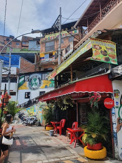 Locales gastronómicos en la Comuna 13 de Medellín