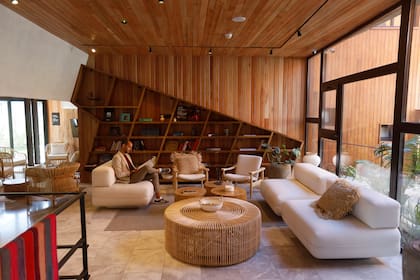 Locus Solus toma su nombre de una novela que el francés Raymond Russell escribió hace más de un siglo