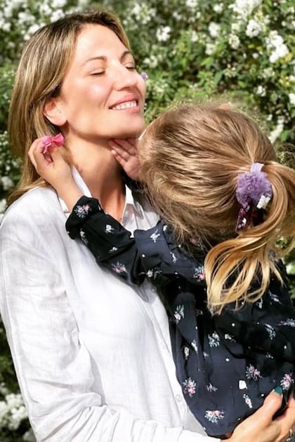 Lola, como le dicen sus íntimos, tiene tres hijos
