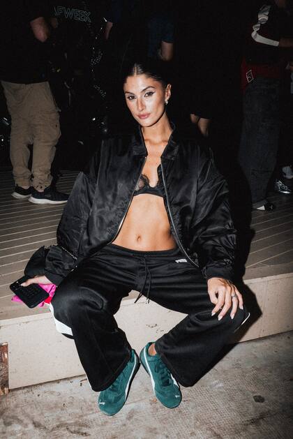 Lola Latore, la hija de Yanina y Diego Latorre, en el el desfile de Puma