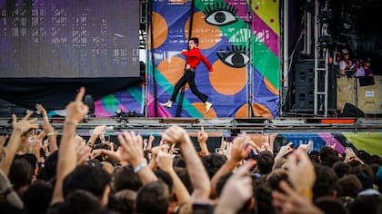 Lollapalooza: El megafestival que reune a miles de jóvenes y familias