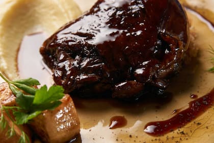 Lomo de cerdo con peras y vino, un plato ideal para sorprender a tus invitados