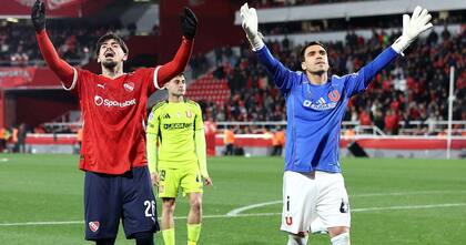 Lomónaco, jugador de Independiente, y Toselli, de U. de Chile, piden calma a los hinchas