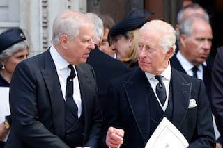 Carlos III se ofrece a colaborar con la policía que investiga a su hermano Andrés por presunta filtración de datos de Estado