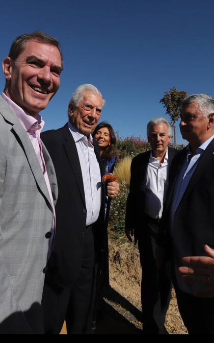 Lopérfido, Vargas Llosa, Nada Chedid Ziade, Álvaro Vargas Llosa y Gerardo Bongiovanni