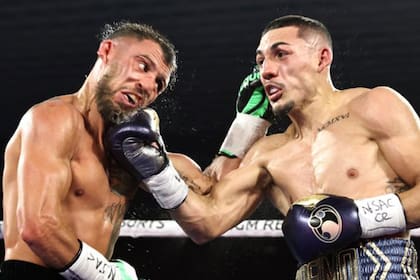 López arriesgó más que Lomachenko y se quedó con la promocionada "Pelea del año"