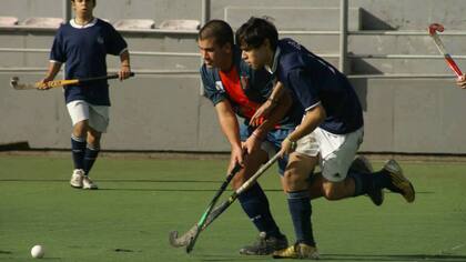 Emiliano López durante uno de sus partidos de hockey