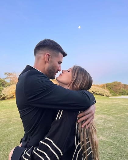 López y Tinelli comenzaron su relación en 2019 y tuvieron que hacerle frente a la distancia en varias oportunidades (Foto: Instagram @lichalopez2)