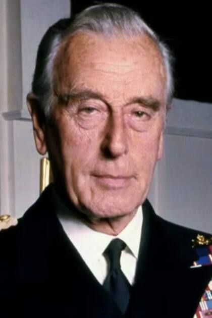 Lord Mountbatte, Jefe del Departamento de Operaciones Combinadas británico y uno de los grandes defensores del proyecto Habakkuk