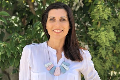 Lorena Nuñez: "Las mujeres que empleamos están habituadas a trabajar por hora y son generalmente la tercera generación dentro de sus familias, abuelas jóvenes de 40 y pico de años que cuidan nietos en su casa"