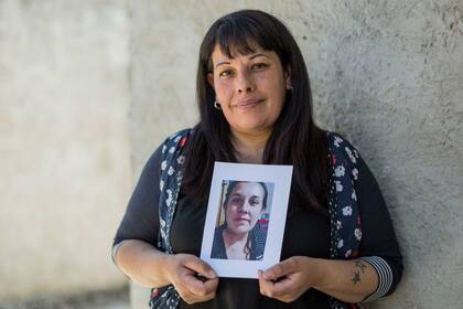 Lorena Fernández dejó a sus hijos en Buenos Aires y se instaló ocho meses en Chile para exigir la custodia de sus sobrinos, que perdieron a su mamá, María, víctima de femicidio