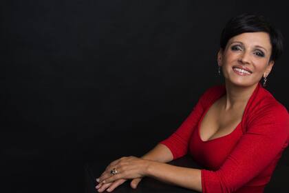 Lorena Astudillo, nuevamente en el universo del creador salteño