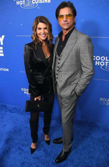 Lori Loughlin y John Stamos, portagonistas de la recordada serie televisiva Full House, posaron juntos en el Cool Comedy Hot Cuisine Benefitting The Scleroderma Research Foundation en Los Ángeles